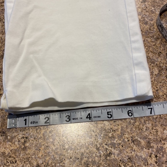 L.L. Bean Classic Fit White Pants 12 Petite -Just Reduced - Picture 17 of 17